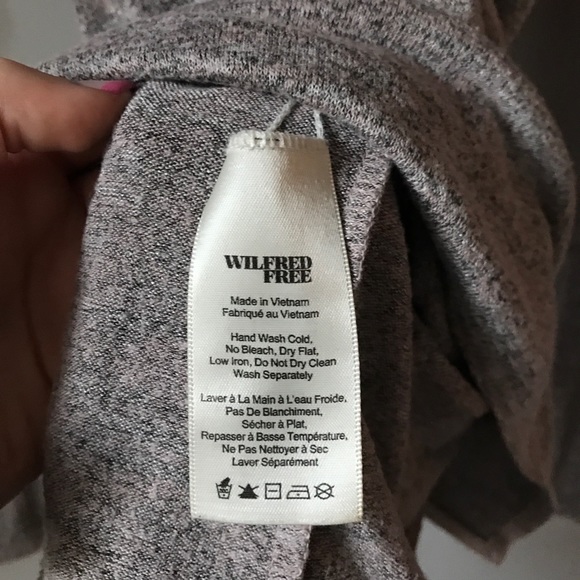 Aritzia Wilfred pink long sleeve wrap top - Picture 10 of 12